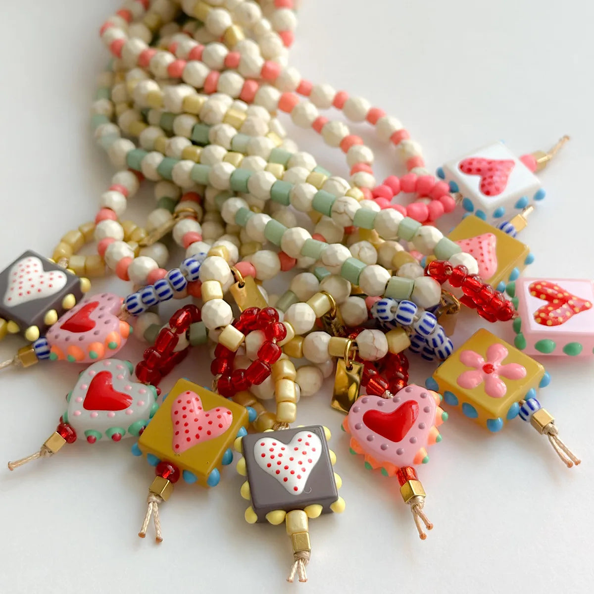 European and American French white turquoise bead necklace, heart-shaped glass pendant, sweet sweater chain