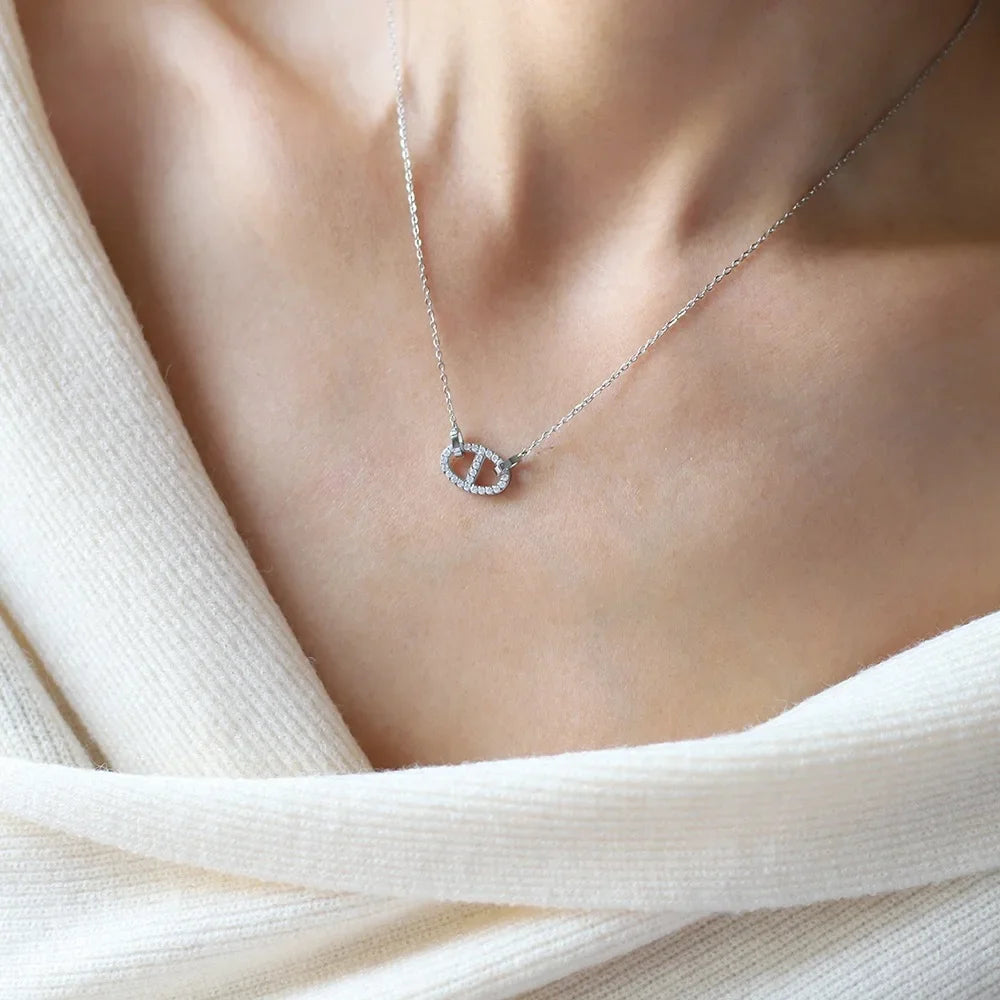 Necklace Women's Niche Design Light Luxury High Sense Does Not Fade Simple Collarbone Chain Accessories