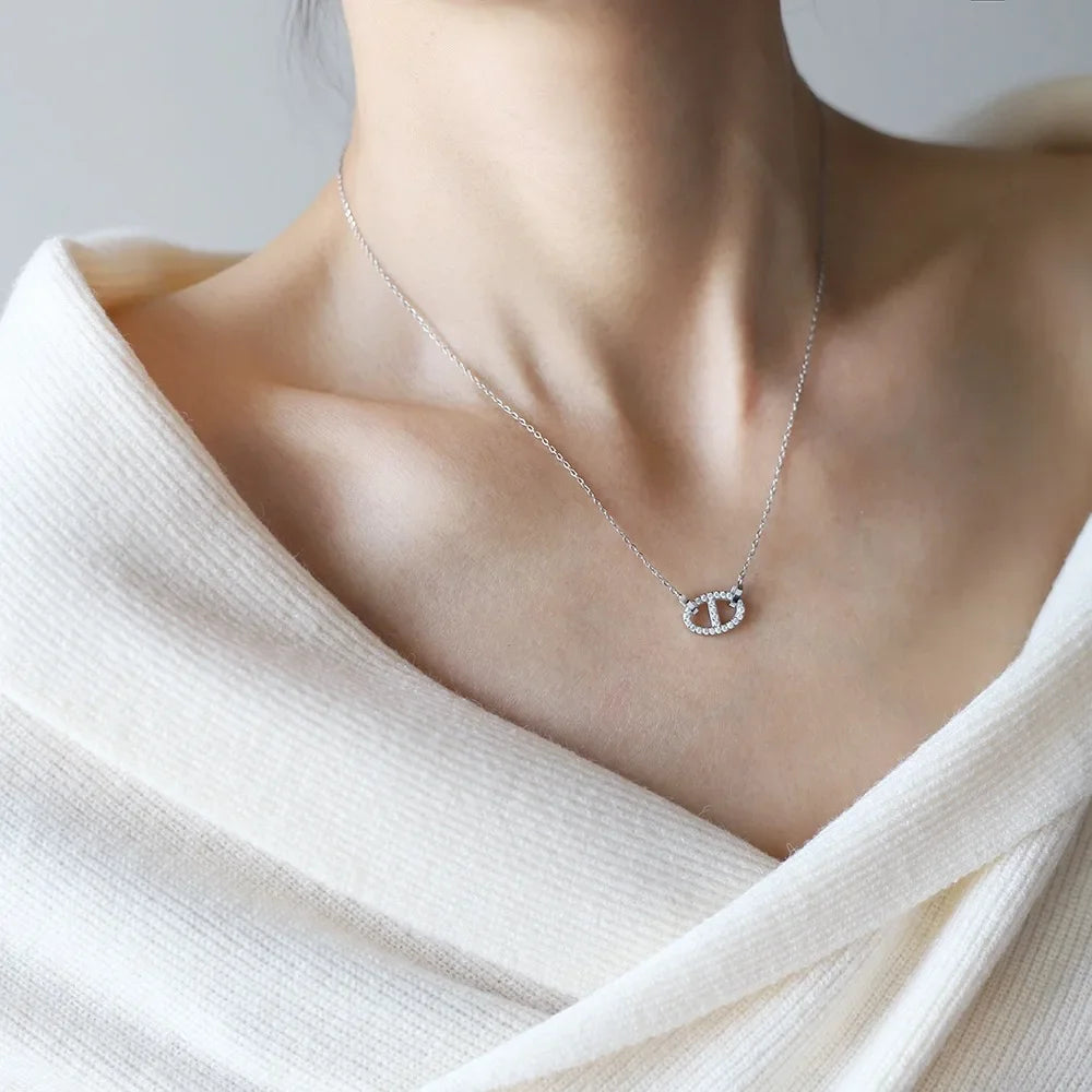 Necklace Women's Niche Design Light Luxury High Sense Does Not Fade Simple Collarbone Chain Accessories